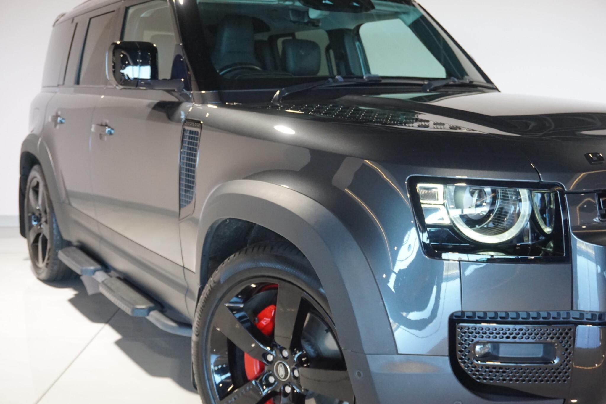 Land Rover Defender 110 3.0 D300 MHEV HSE Hard Top SUV 5dr Diesel Auto 4WD MWB Euro 6 (s/s) (300 ps)